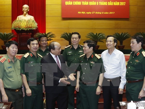 阮春福总理出席越南全军军政会议