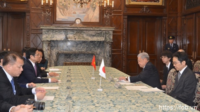 范明正部长会见日本参议院议长伊达忠一和外务大臣河野太郎